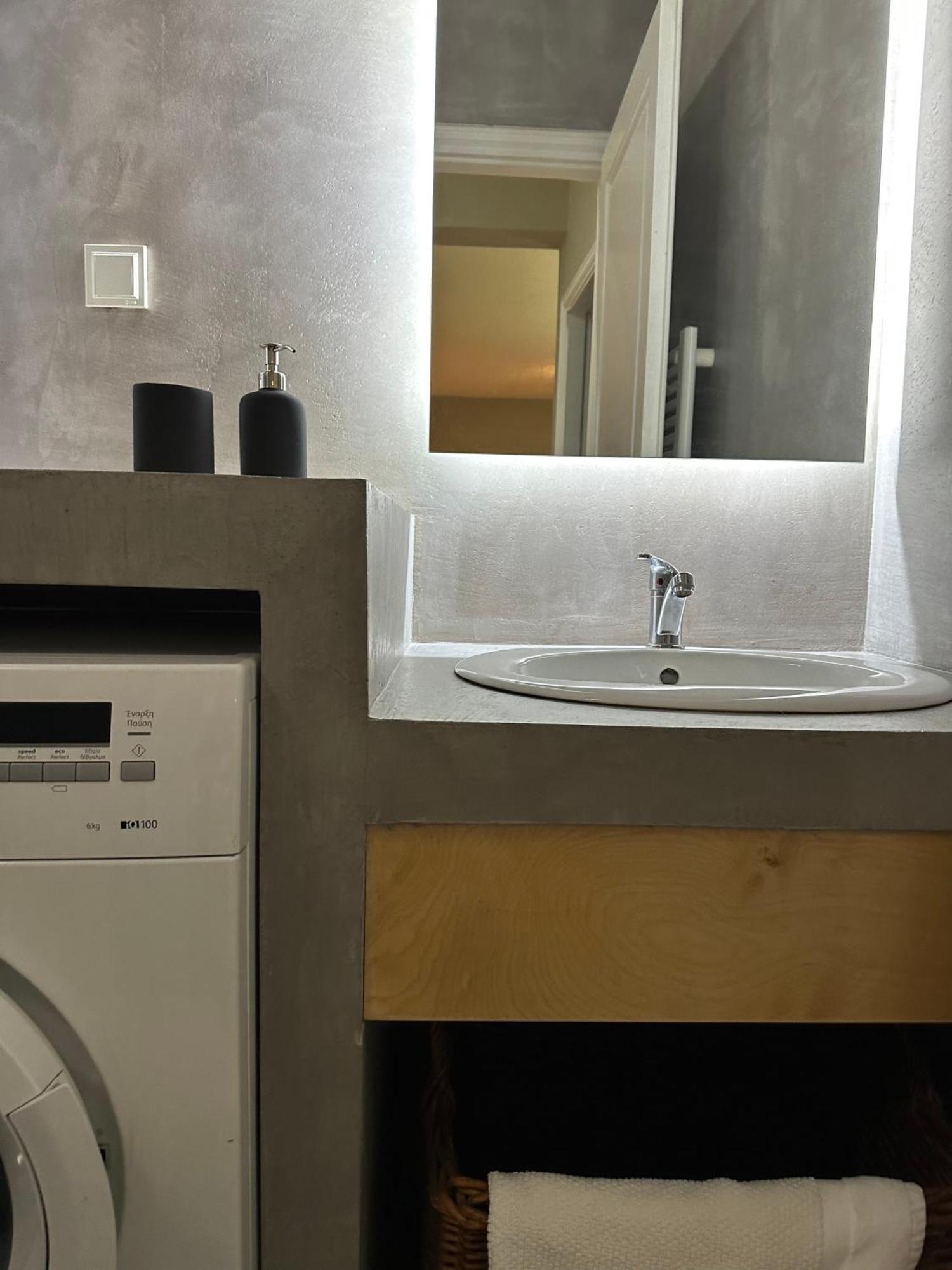 Elegant Apartment In Ioannina Ngoại thất bức ảnh